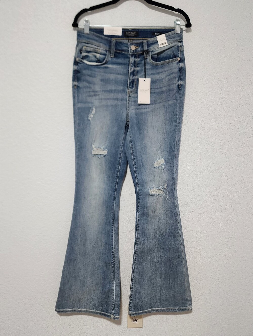 Judy Blue High Rise Distressed Flare Jeans NWT Medium Wash Stretch Size 29